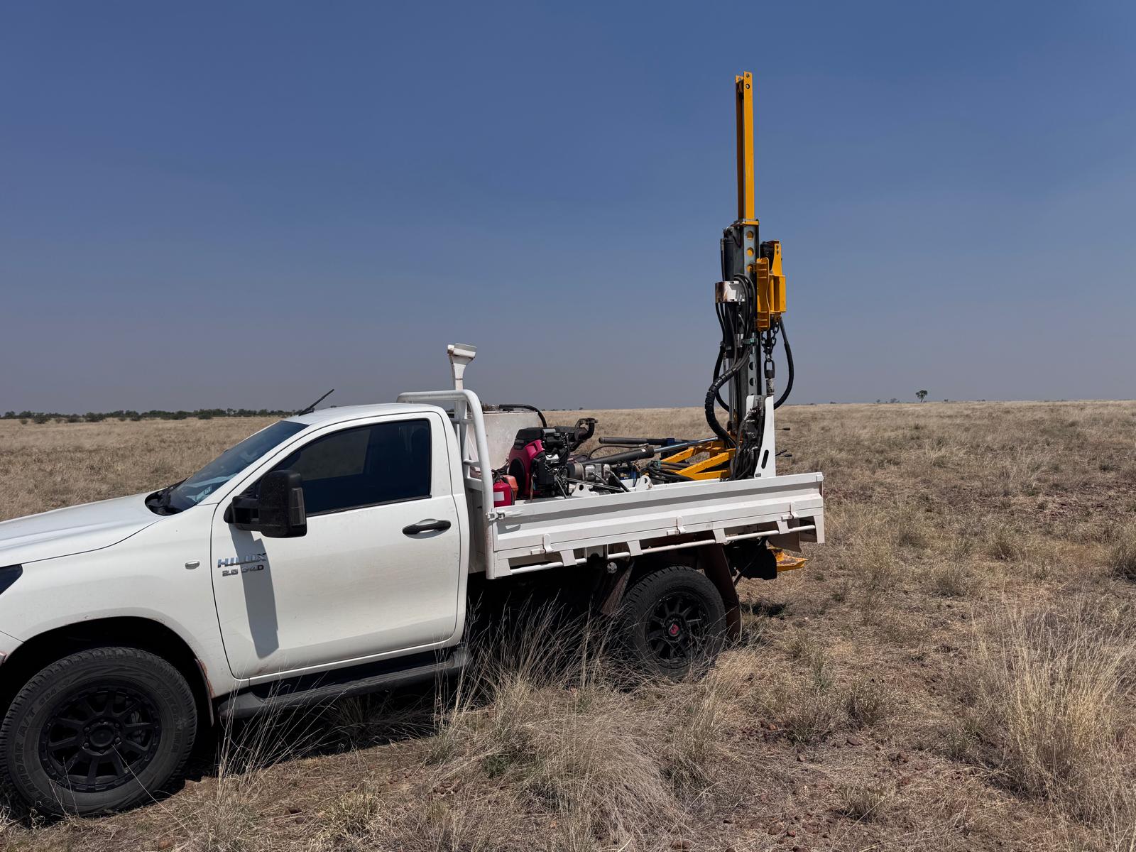 Ute-mounted hydraulic soil coring rig taking intact cores at a Progardes Desmanthus site